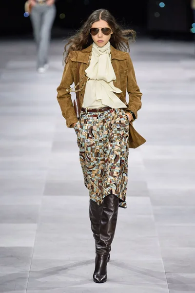 Look 40